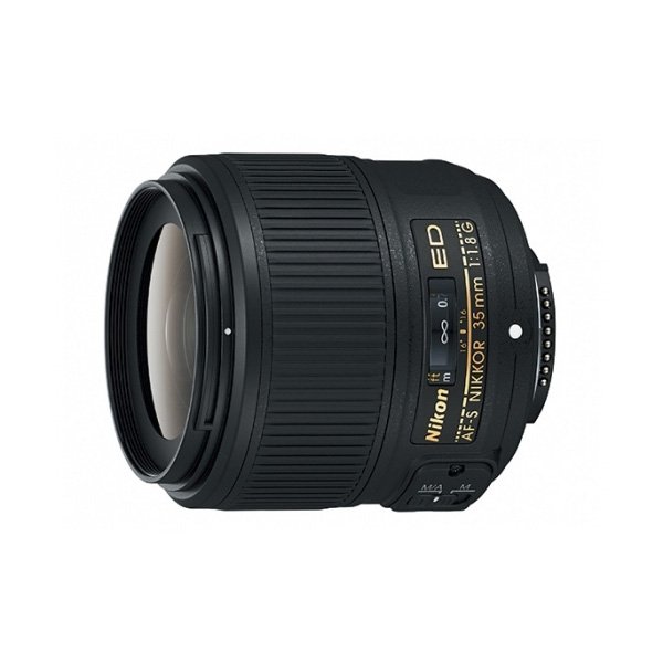 Объектив Nikon 35 mm f/1.8G ED
Объектив Nikon 35 mm f/1.8G ED