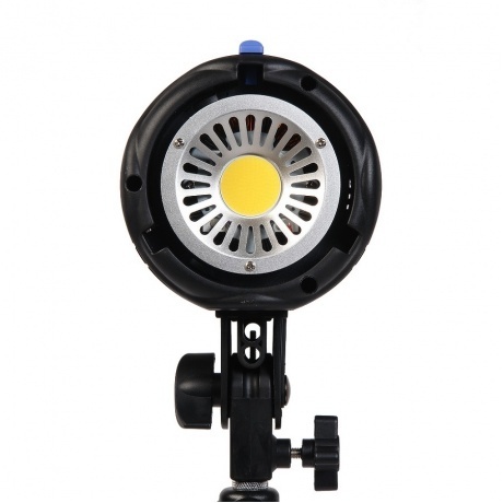 Осветитель студийный Falcon Eyes Studio LED COB75 BW светодиодный
Осветитель студийный Falcon Eyes Studio LED COB75 BW светодиодный