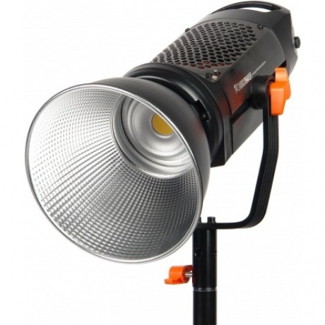 Осветитель светодиодный GreenBean SunLight PRO 100COB DMX
Осветитель светодиодный GreenBean SunLight PRO 100COB DMX