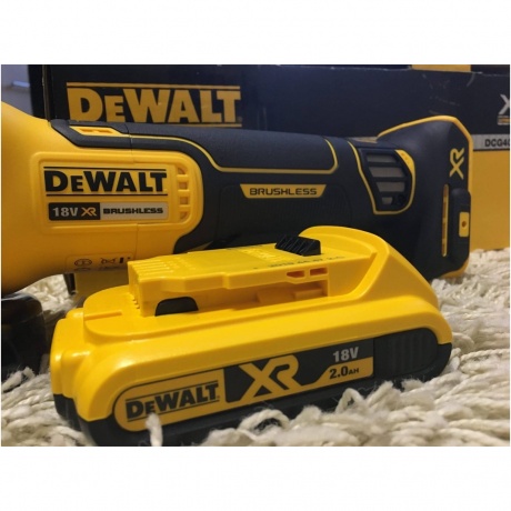 Машина шлифовальная угловая аккумуляторная DeWalt DCG406N-XJ
Машина шлифовальная угловая аккумуляторная DeWalt DCG406N-XJ