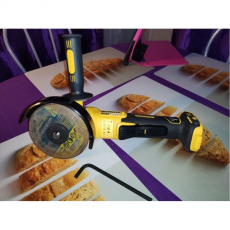 Машина шлифовальная угловая аккумуляторная DeWalt DCG406N-XJ
Машина шлифовальная угловая аккумуляторная DeWalt DCG406N-XJ