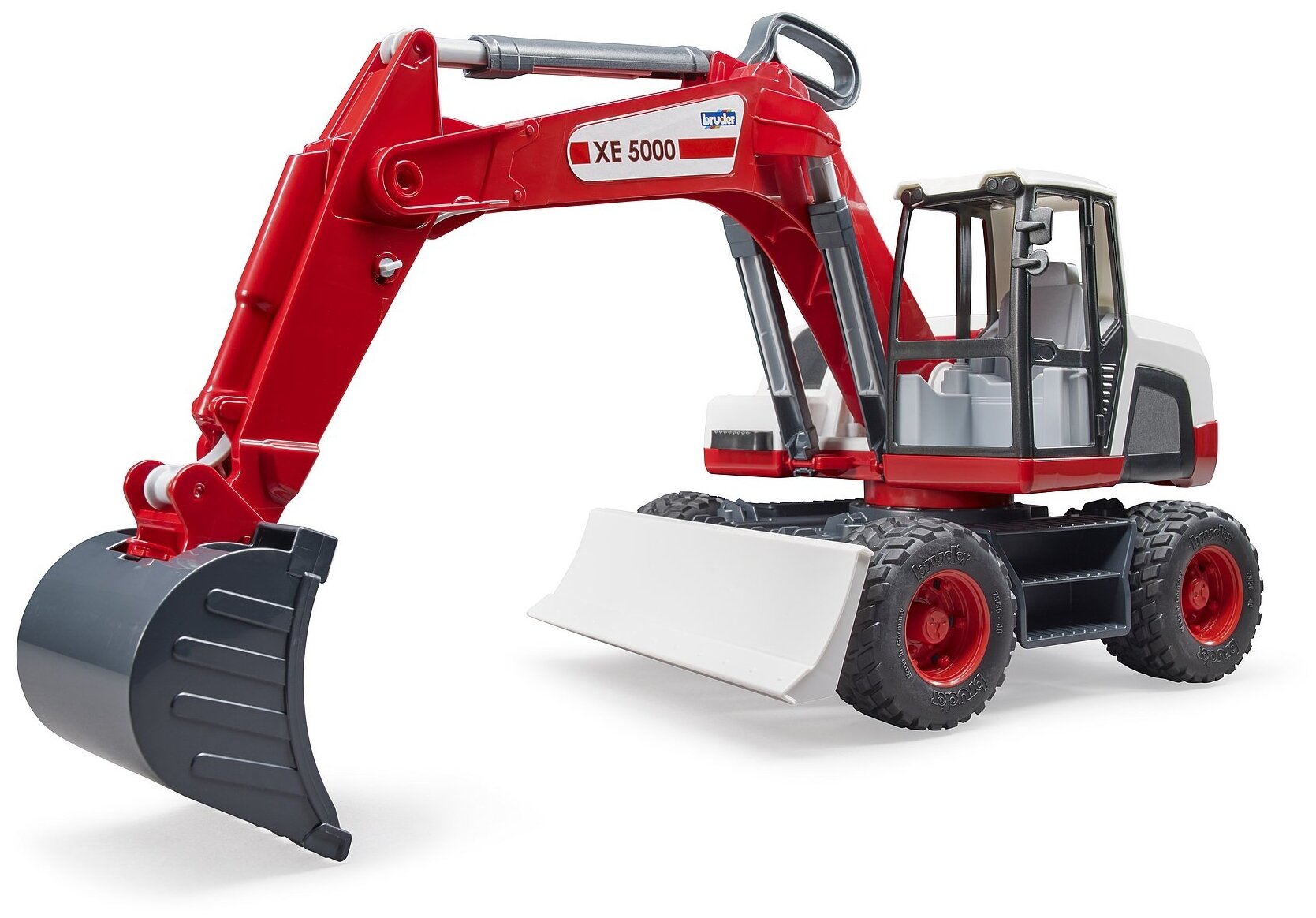 Мобильный экскаватор 03-411 Bruder
Мобильный экскаватор 03-411 Bruder