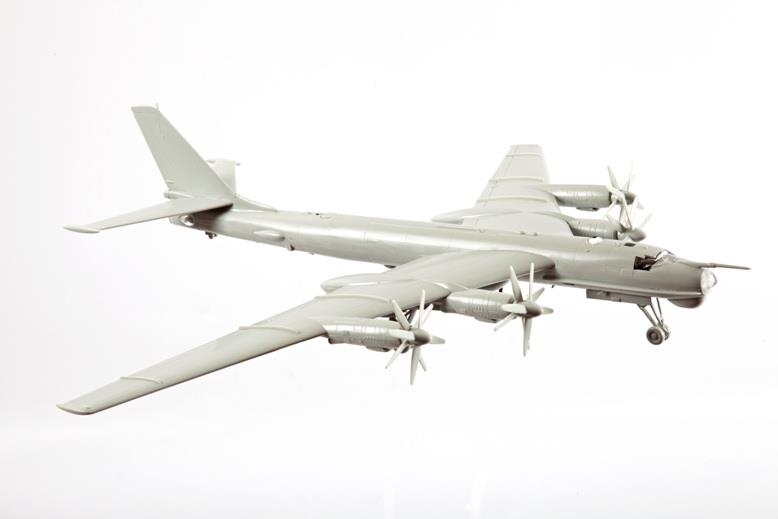 Сборная модель "Самолет "Ту-95" 7015
Сборная модель "Самолет "Ту-95" 7015