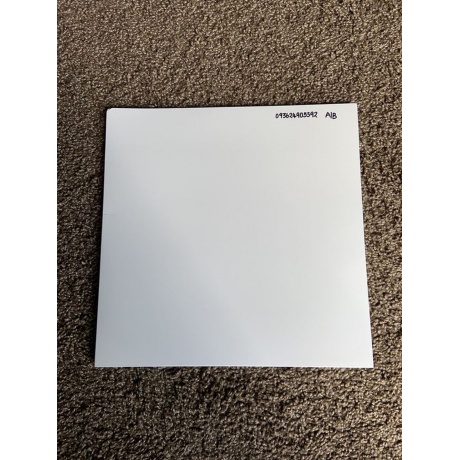 Mac Miller - Circles (Clear) (0093624905592) виниловая пластинка
Mac Miller - Circles (Clear) (0093624905592) виниловая пластинка