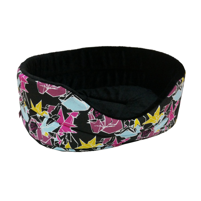 Лежанка для кошек "Оригами" поплин+плюш №5 58*43*18 см черная 750753
Лежанка для кошек "Оригами" поплин+плюш №5 58*43*18 см черная 750753