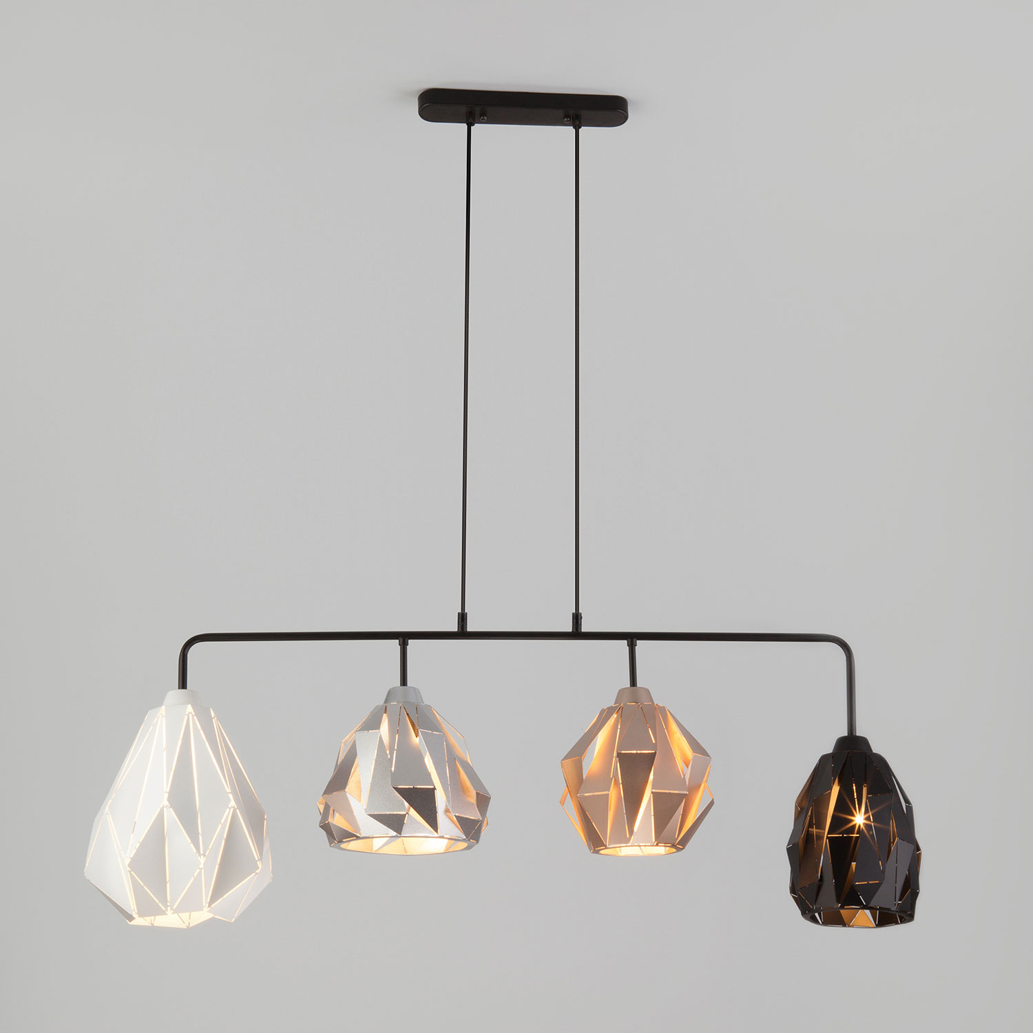 Люстра Евросвет Moire 50084/4 черный
Люстра Евросвет Moire 50084/4 черный