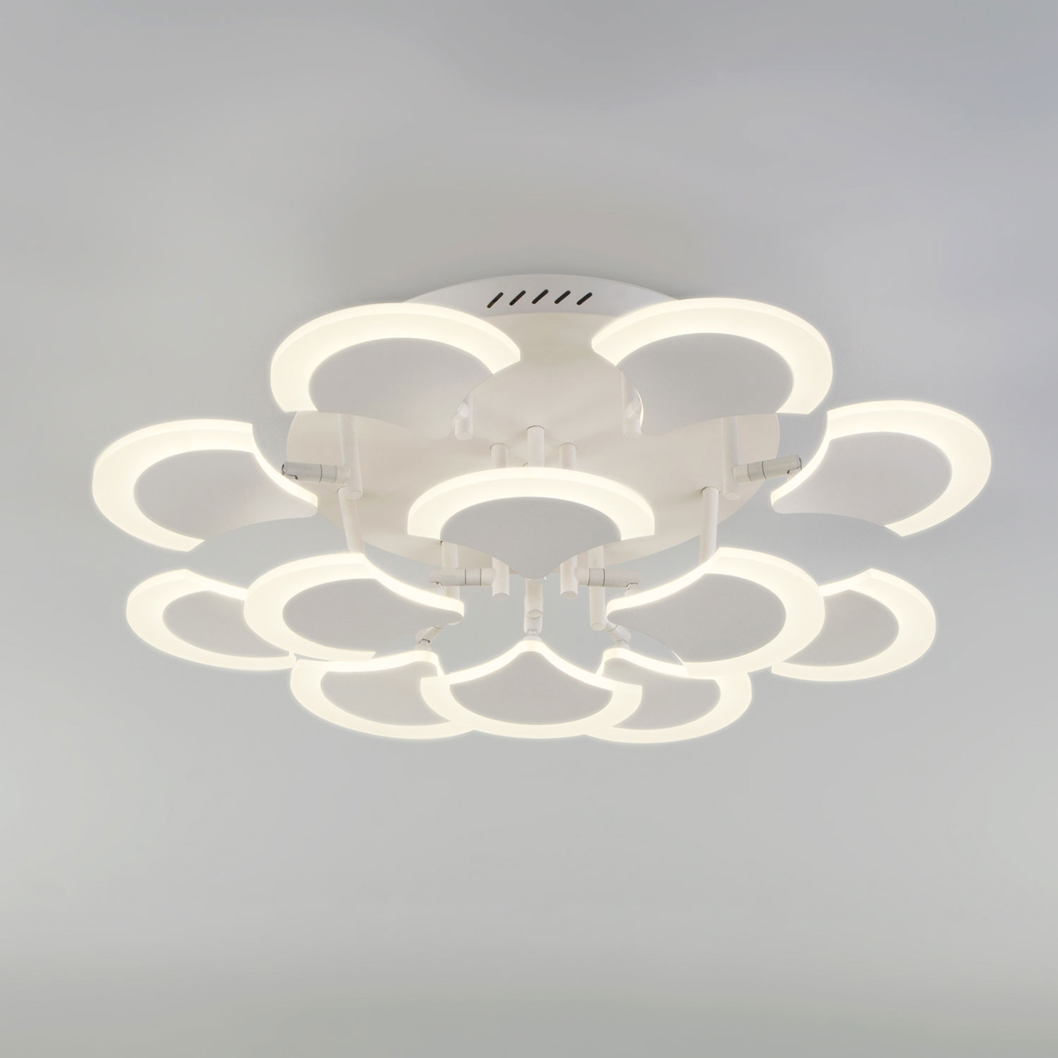 Люстра Евросвет Geisha 90159/12 белый 110W
Люстра Евросвет Geisha 90159/12 белый 110W