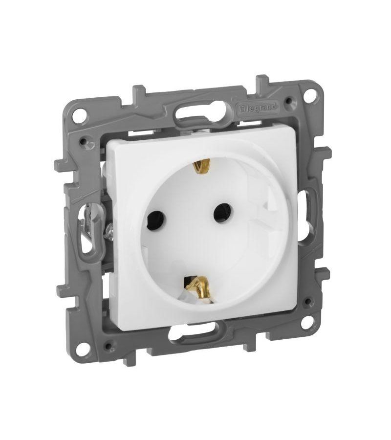 Механизм розетки 1-м СП Etika 2К+З 16А защ. шторки с заземл. винт. зажимы бел. Leg 672222
Механизм розетки 1-м СП Etika 2К+З 16А защ. шторки с заземл. винт. зажимы бел. Leg 672222