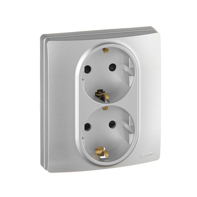 Розетка 2-м СП Etika 2К+З 16А защ. шторки с заземл. безвинт. зажимы в сборе алюм. Leg 672433
Розетка 2-м СП Etika 2К+З 16А защ. шторки с заземл. безвинт. зажимы в сборе алюм. Leg 672433