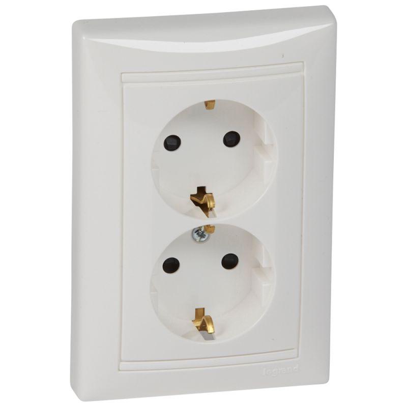 Розетка 2-м СП Valena защ. шторки в сборе с заземл. бел. Leg 774427
Розетка 2-м СП Valena защ. шторки в сборе с заземл. бел. Leg 774427