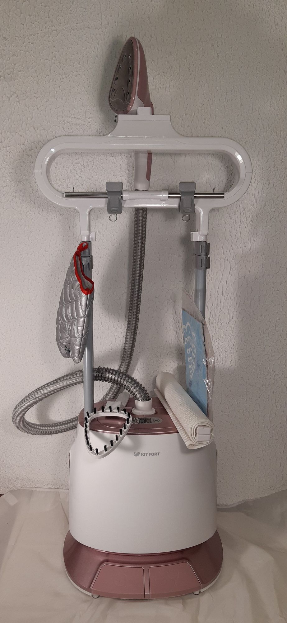 Отпариватель Kitfort KT-919 уценённый
Отпариватель Kitfort KT-919 уценённый