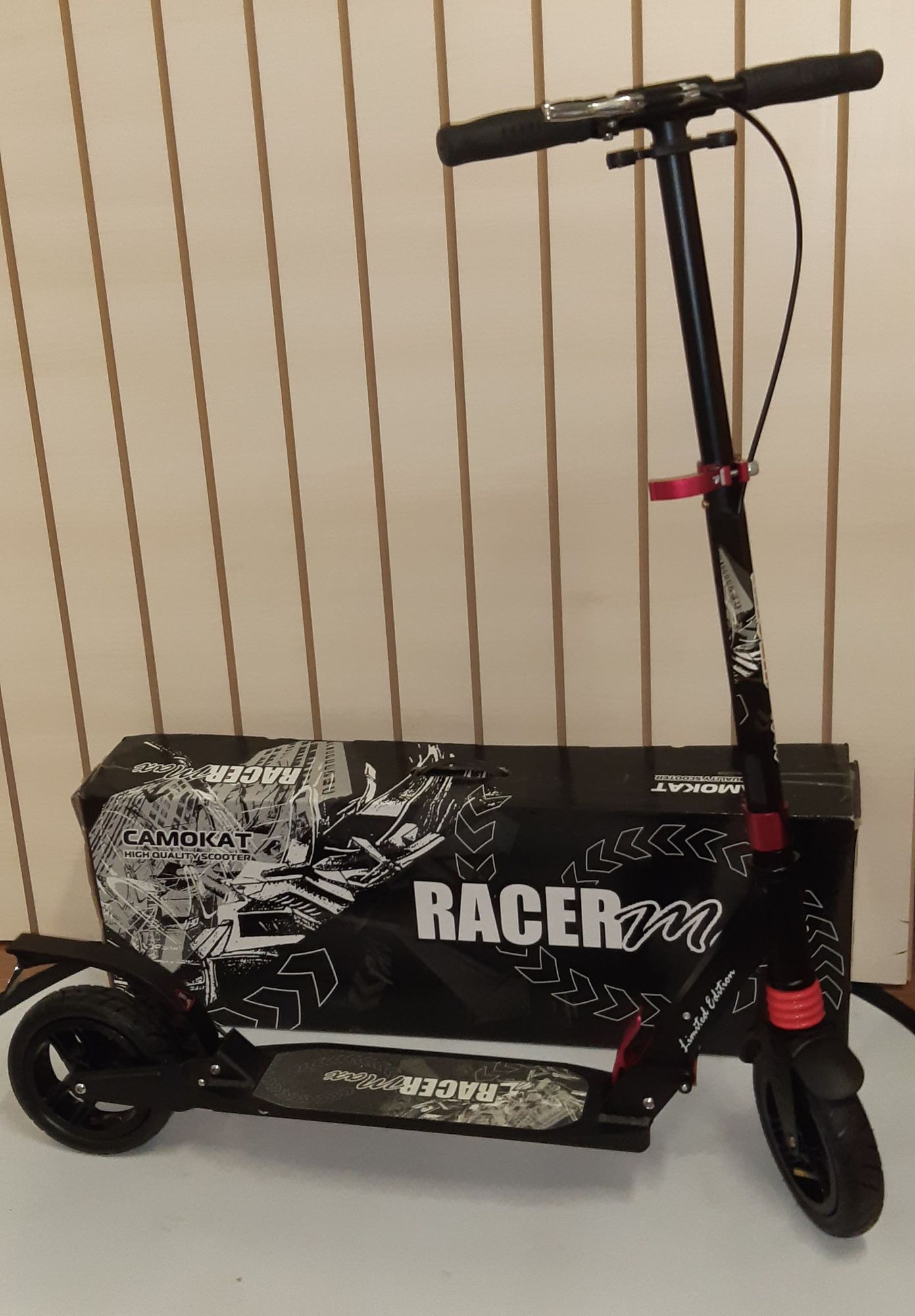 Самокат Hello Wood RACER MAX LE(МС-04) черный уценённый
Самокат Hello Wood RACER MAX LE(МС-04) черный уценённый