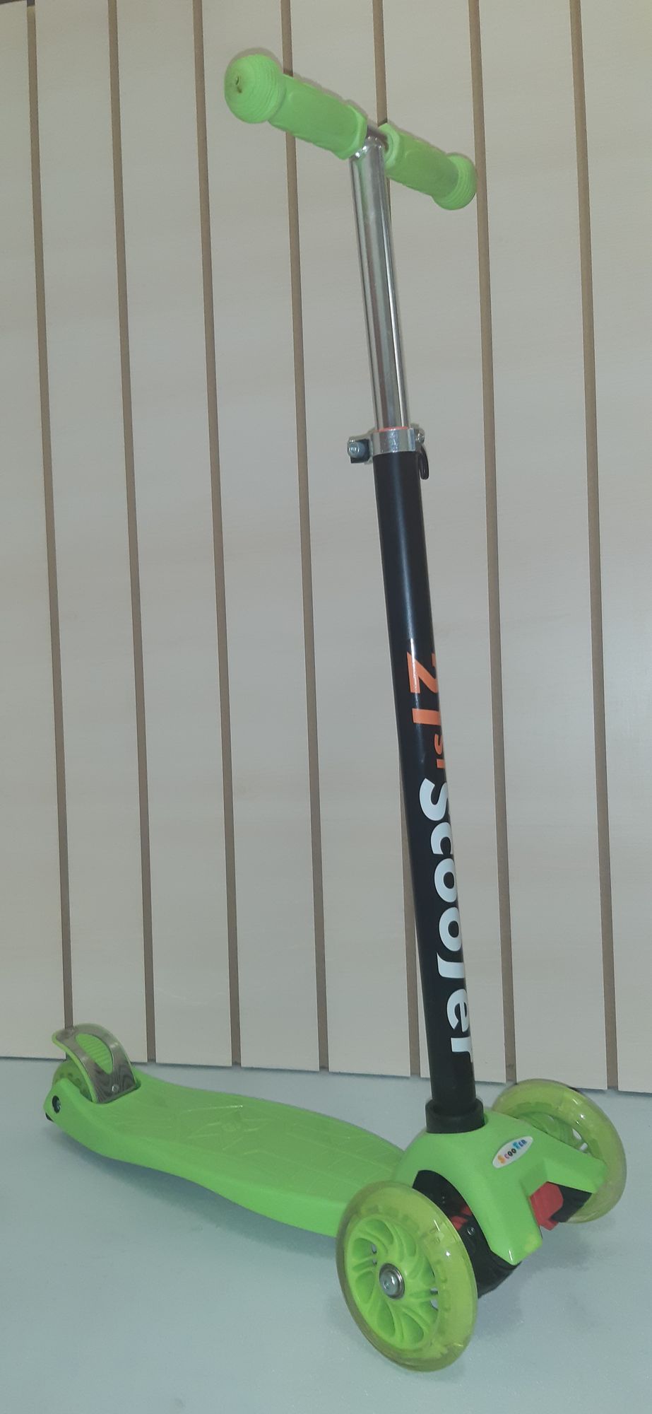 Самокат 21st Scooter SKL-07L салатовый уценённый
Самокат 21st Scooter SKL-07L салатовый уценённый