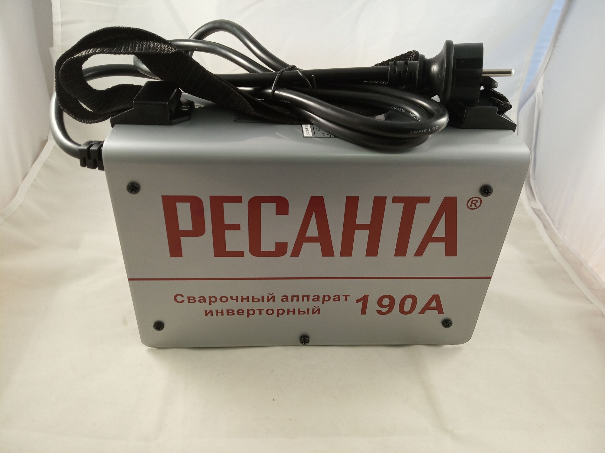 Сварочный аппарат инверторный Ресанта САИ 190 уцененный
Сварочный аппарат инверторный Ресанта САИ 190 уцененный