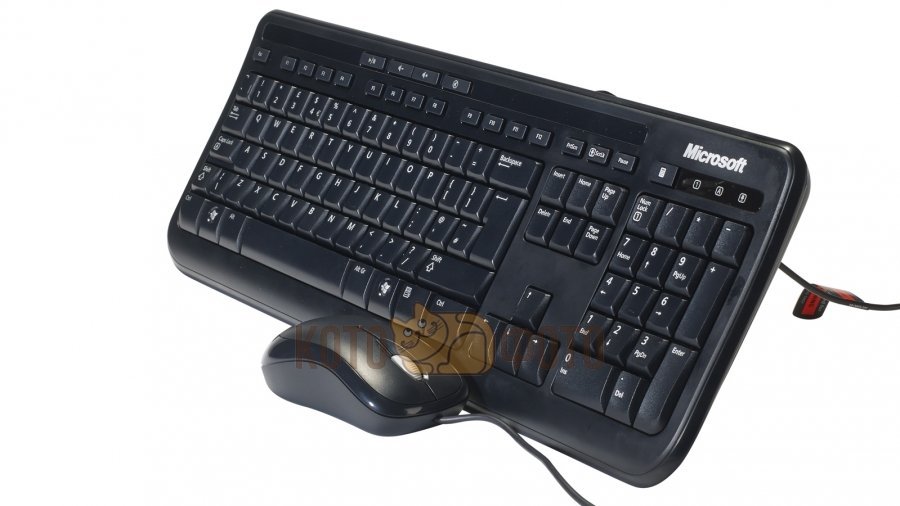 Набор клавиатура+мышь Microsoft Wired 600