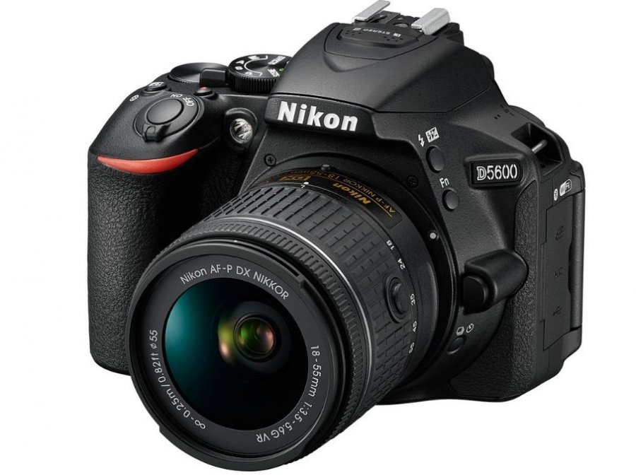 Фотоаппарат зеркальный Nikon D5600 kit 18-55 VR VBA500K001