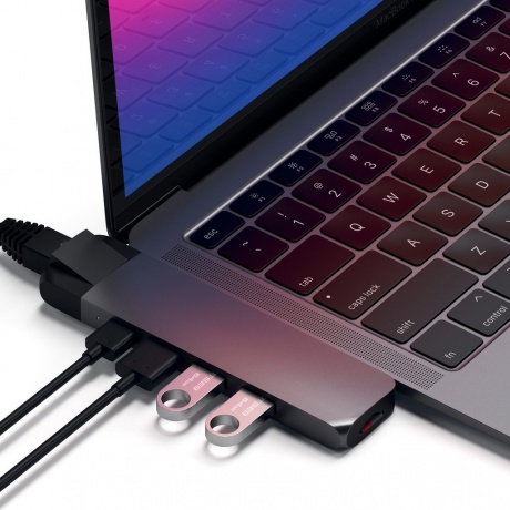 USB-концентратор Satechi Aluminum Pro Hub With Ethernet для 2016/2017 MacBook Pro 13/15 Space Gray ST-TCPHEM - фото 5