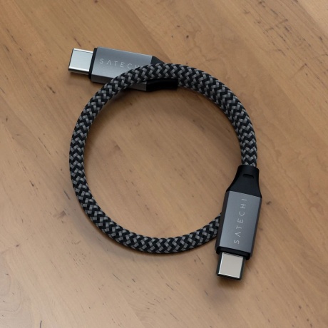 Кабель Satechi Type-C Cable. Длина кабеля: 25 см. Цвет: серый космос. - фото 7