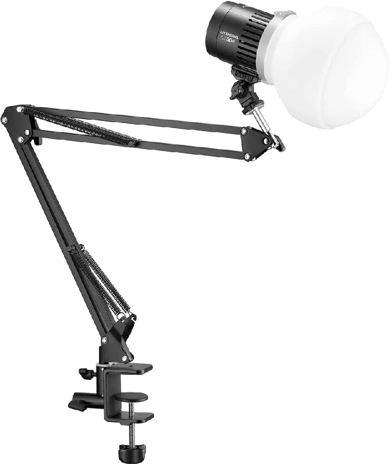 цена Комплект светодиодных осветителей Godox Litemons LC30D-K1 настольный
