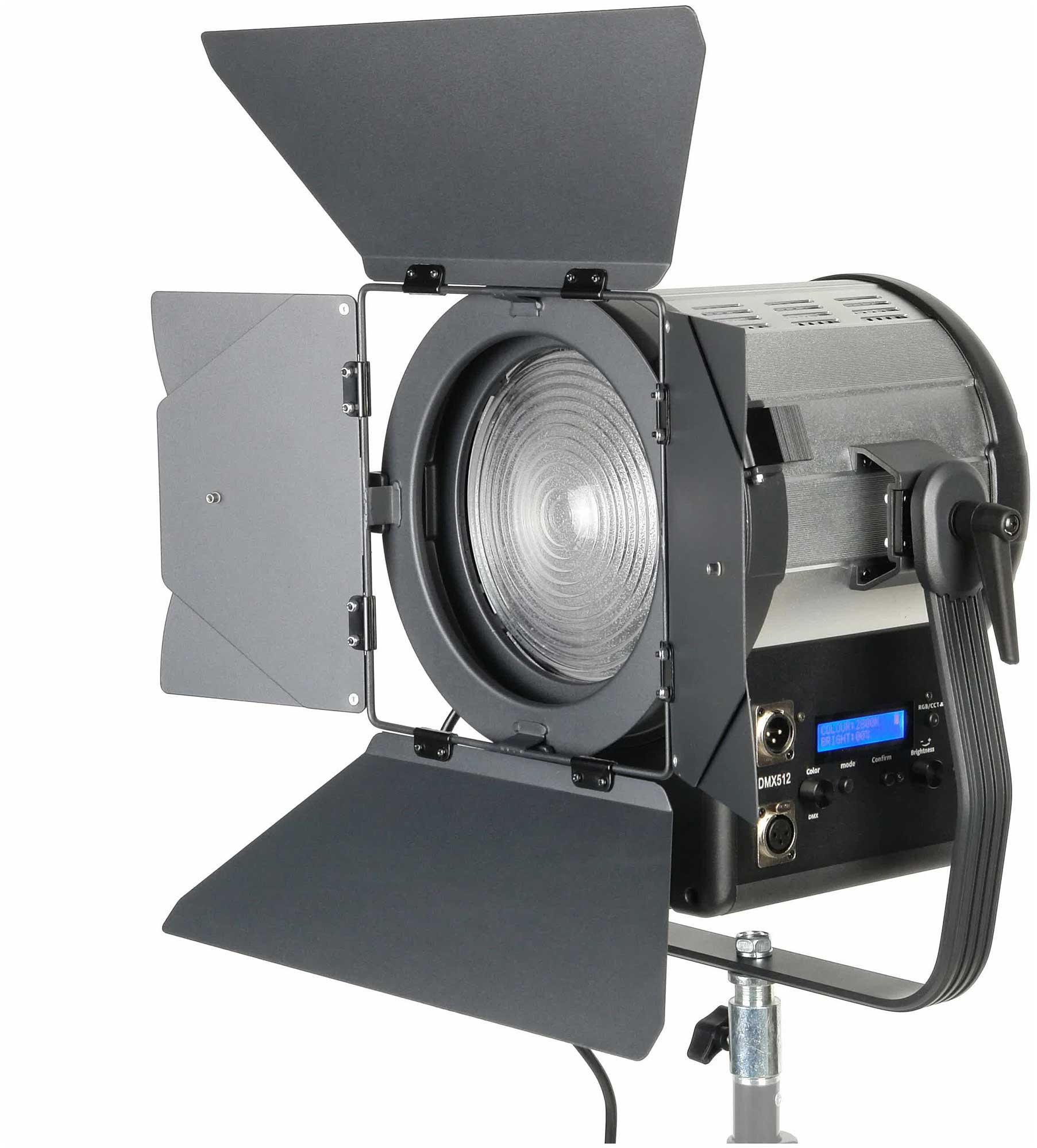 Осветитель студийный GreenBean Fresnel 200 RGB X3 DMX цена и фото