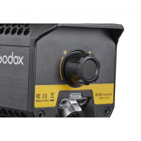 Осветитель светодиодный Godox S60Bi фокусируемый - фото 7