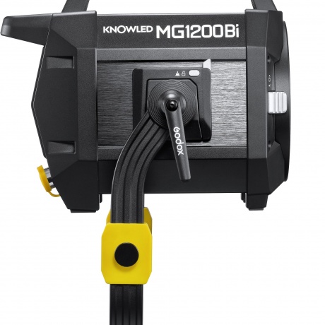 Осветитель светодиодный Godox Knowled MG1200Bi студийный - фото 7