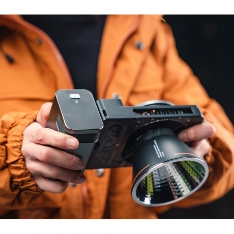 Осветитель MOLUS X100RGB COB Light - фото 24