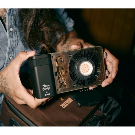 Осветитель MOLUS X100RGB COB Light PRO - фото 14