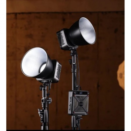 Осветитель Zhiyun Molus G200 (PL109) - фото 12