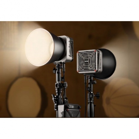 Осветитель Zhiyun Molus G200 (PL109) - фото 14