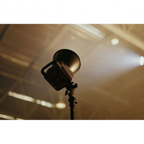 Осветитель Zhiyun Molus G300 (PLG105) - фото 16