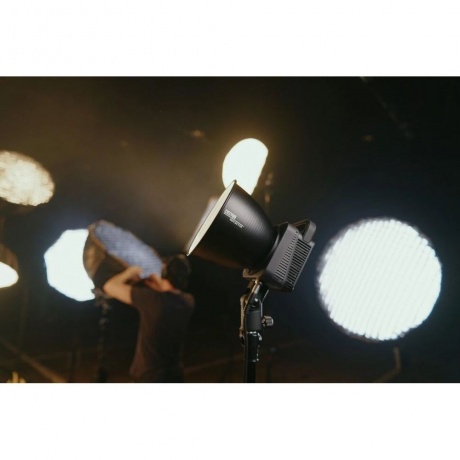 Осветитель Zhiyun Molus G300 (PLG105) - фото 30