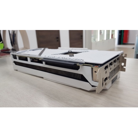Видеокарта Asus PCI-E nVidia GeForce RTX 3080 10Gb RTL (ROG-STRIX-RTX3080-O10G-WHITE) хорошее состояние - фото 4