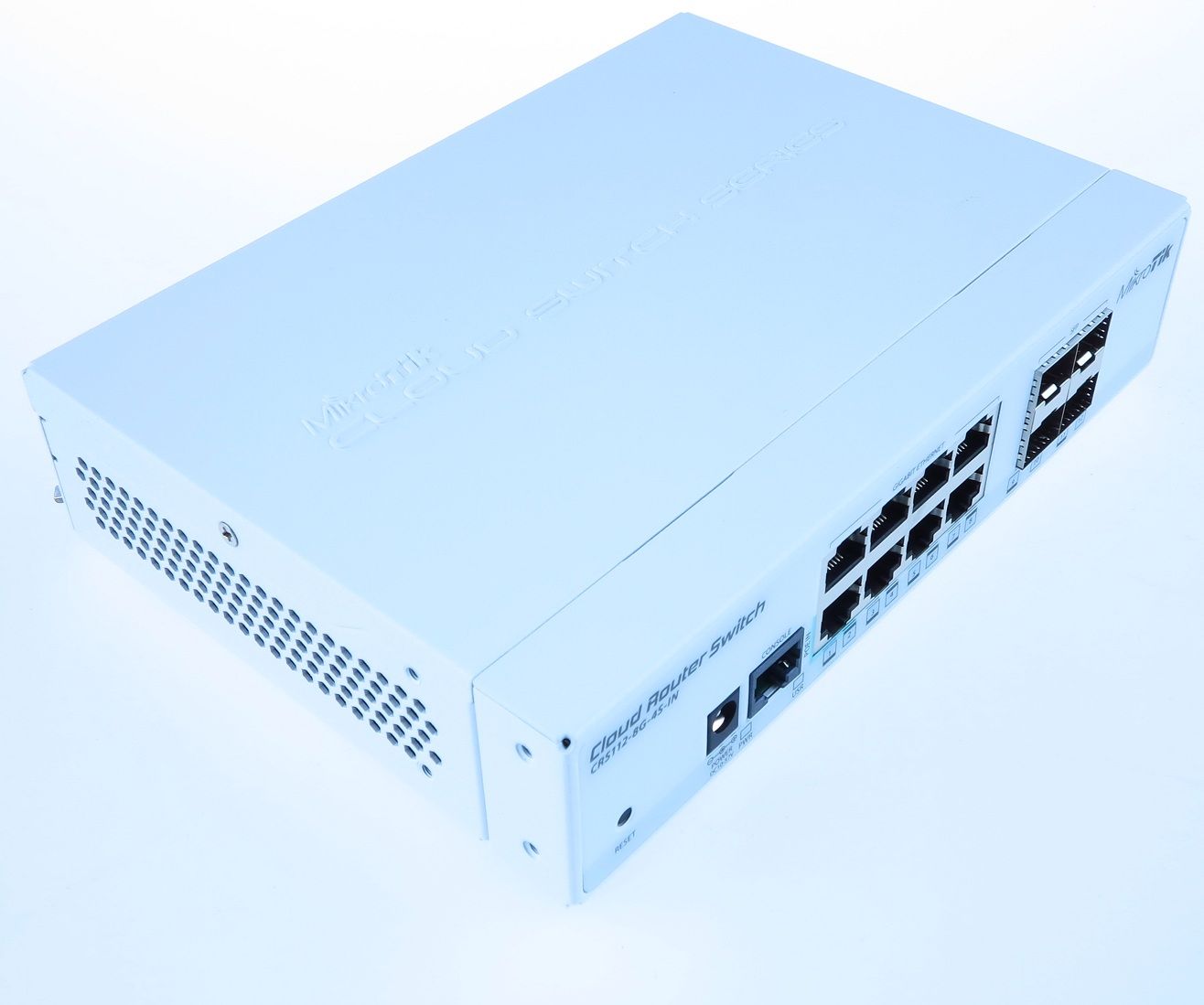 Коммутатор MikroTik Cloud Router Switch CRS112-8G-4S-IN коммутатор mikrotik crs112 8p 4s in управляемый 8 портов 10 100 1000mbps