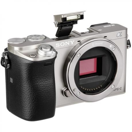 Цифровой фотоаппарат Sony Alpha A6000 Body Silver - фото 2