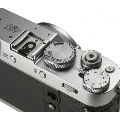 Цифровой фотоаппарат FujiFilm X100F Silver - фото 7