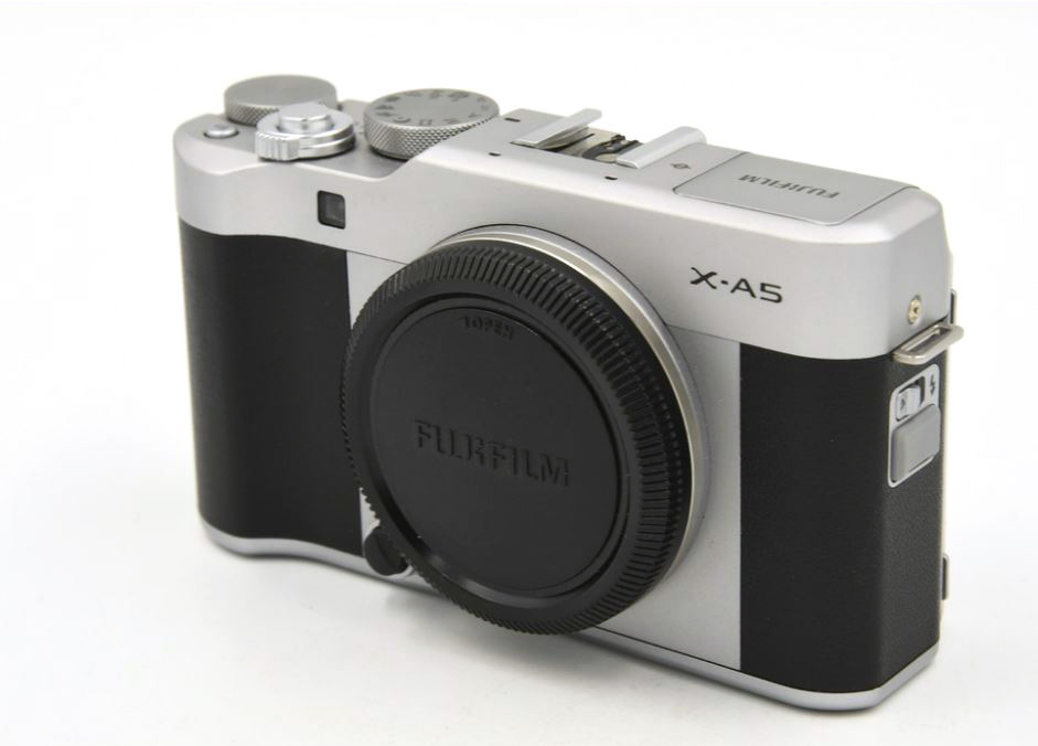 Цифровой фотоаппарат FujiFilm X-A5 Body Silver - фото 1