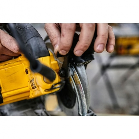 Пила дисковая DeWalt DWE576K-QS - фото 7