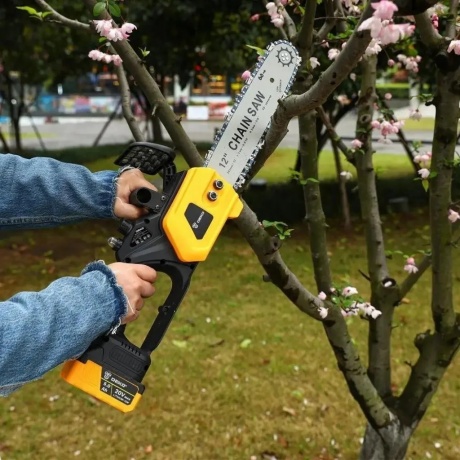 Пила цепная аккумуляторная бесщеточная в кейсе DEKO DKCHS 20, 12", 20В, 2x5.0Ач, з/у - фото 6