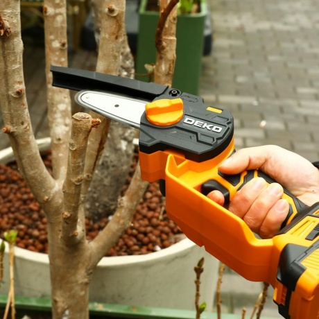 Пила цепная аккумуляторная DEKO DKCHS 20-4, 20В, 1x2.0Ач 063-4480 - фото 7