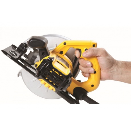 Пила дисковая DeWalt DWE560K - фото 13
