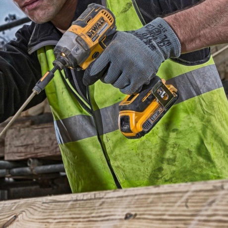Импульсный шуруповерт бесщеточный DeWalt DCF887P2 - фото 3