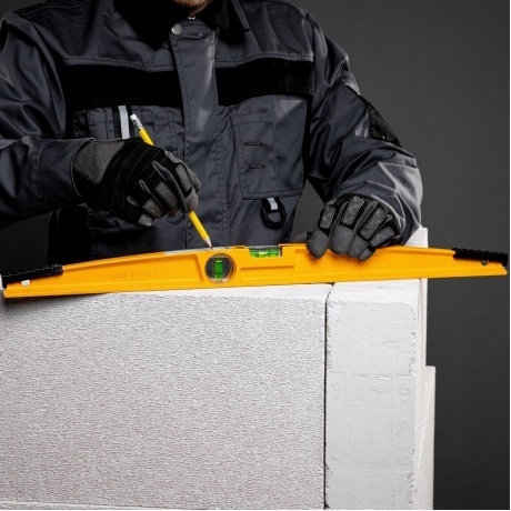 Уровень литой, 600 мм, 2 глазка, ударные площадки Denzel - фото 9