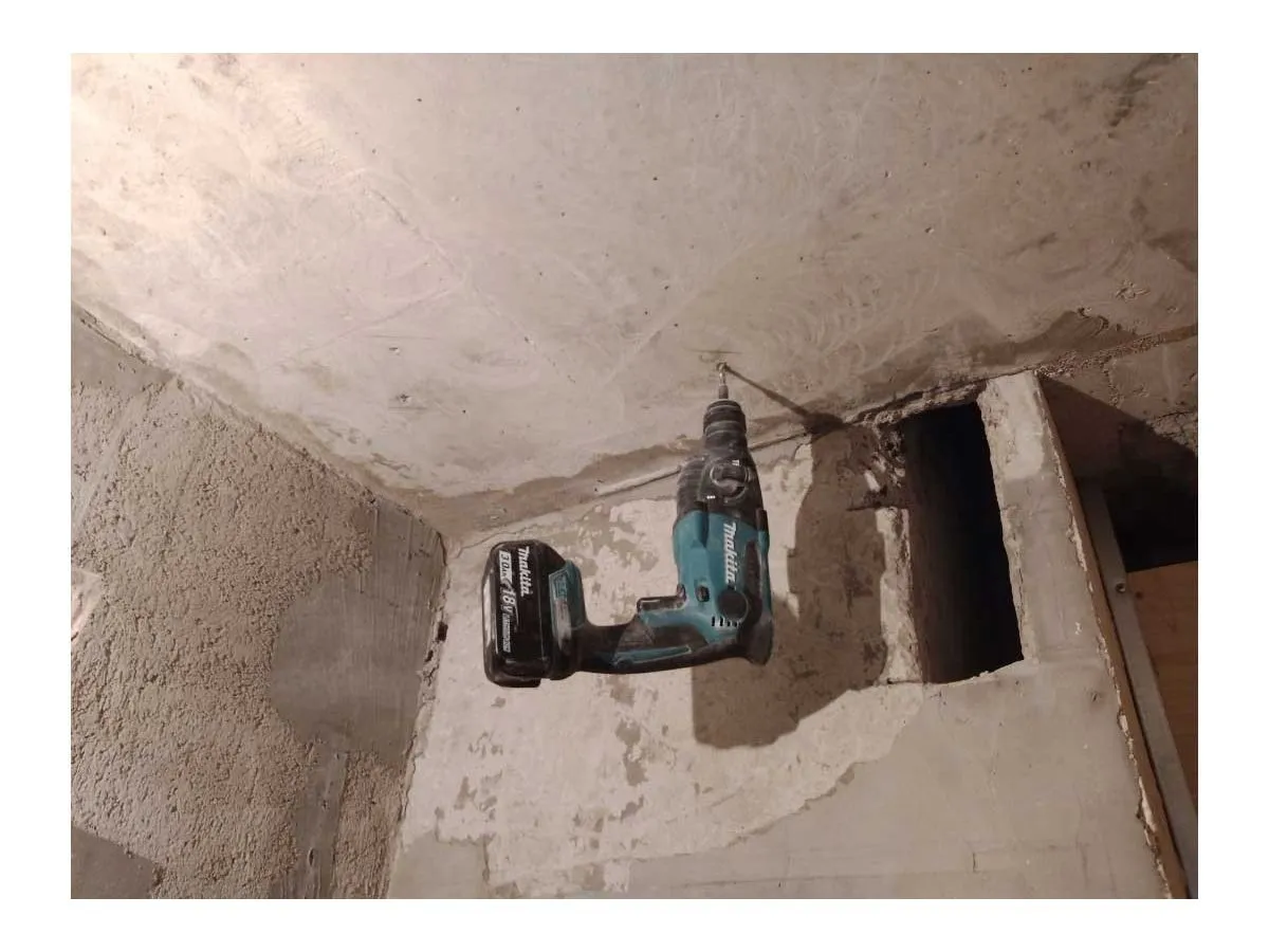 Перфоратор аккумуляторный Makita DHR165Z - фото 10