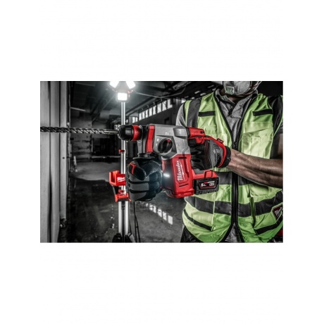 Перфоратор Milwaukee M18 BLHX100P-502P (4933498243) - фото 6