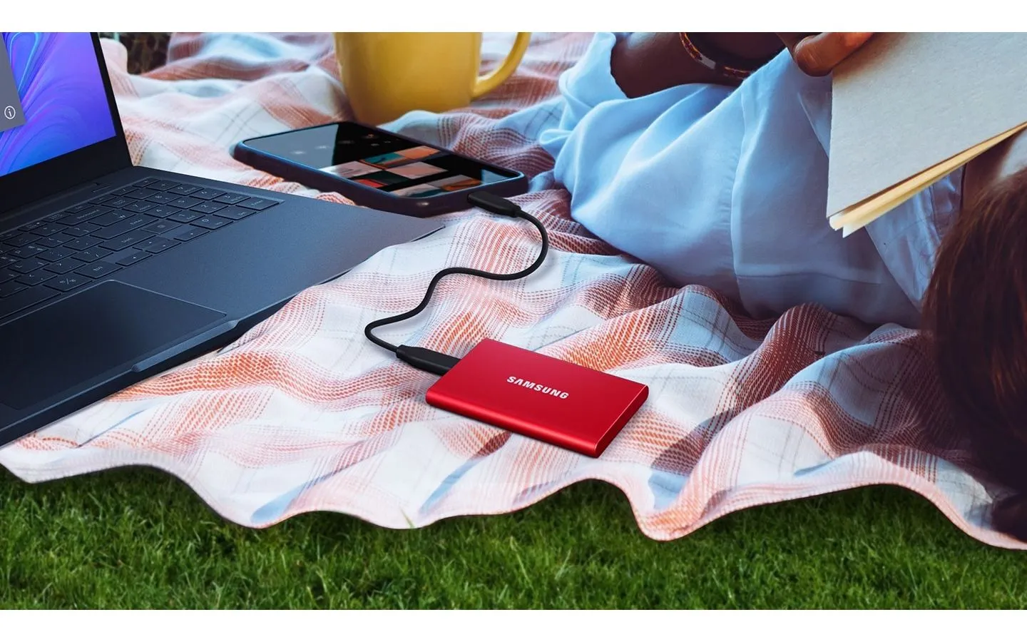 Внешний SSD Samsung T7 500Gb (MU-PC500R/WW) - фото 20