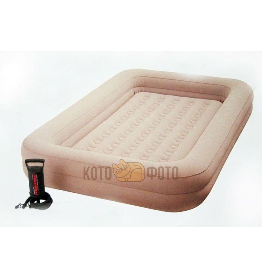 Кровать Intex 66810 Kidz Travel для детей, 2 в 1 + ручной насос надувная кровать intex comfort plush 152х203х46см до 272кг
