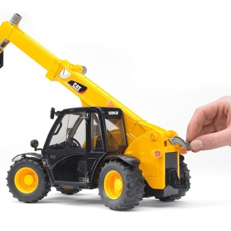 Машинка Bruder Погрузчик колёсный CAT Telehandler с телескопическим ковшом - фото 5