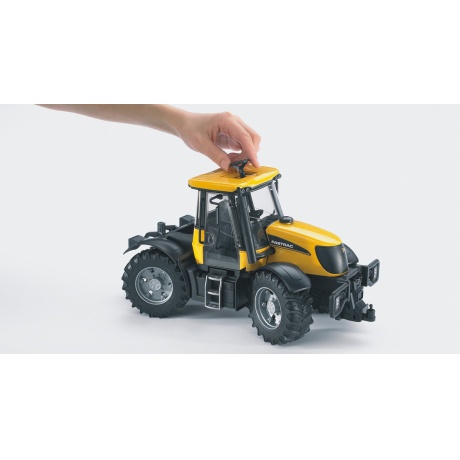 Машинка Bruder Трактор JCB Fastrac 3220 - фото 8