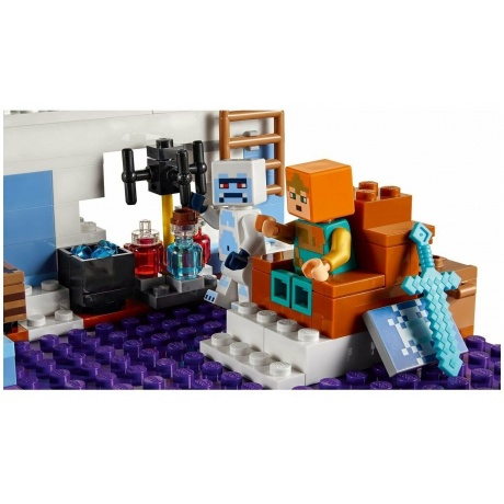 Конструктор LEGO Minecraft Ледяной замок 21186 - фото 5